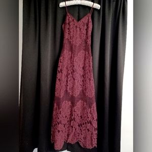 Tobi burgundy lace dress XS